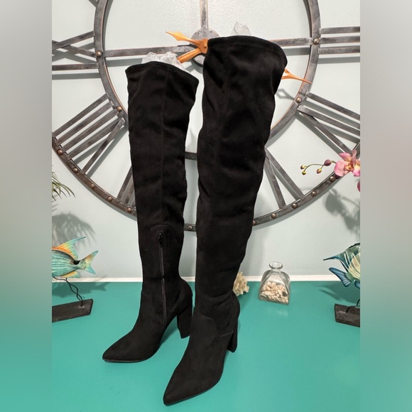 Black Stretch Over The Knee Boots( size 7) Never Been worn!! - Picture 3 of 8